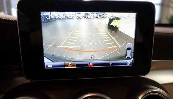 Mercedes-Benz GLC220 d 13 of 17
