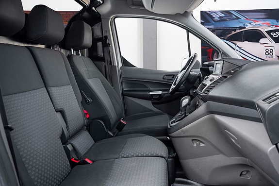 Ford Transit Connect 11 of 22
