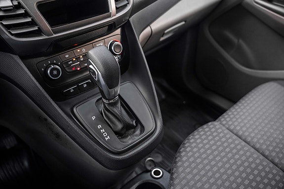 Ford Transit Connect 18 of 22