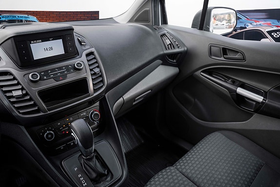 Ford Transit Connect 15 of 22