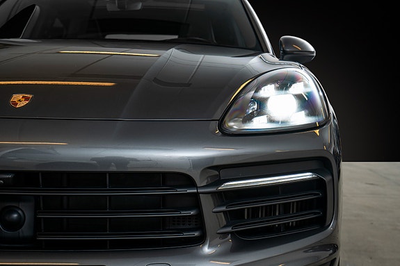 Porsche Cayenne Coupe 3 of 5