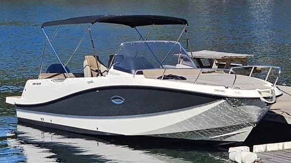 Super daycruiser med alle faciliteter - pris inkluderer henger og vinterlagring. 2 of 13