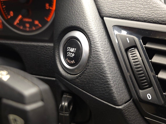 BMW X1 20 of 30