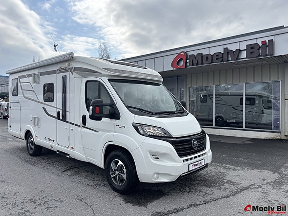 Hymer EXIS 588-MARKISE-SYKKELSTATIV-SOMMER OG VINTERHJUL-SOLCELLE-VELHOLDT++