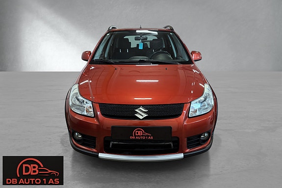 Suzuki SX4 2 of 5