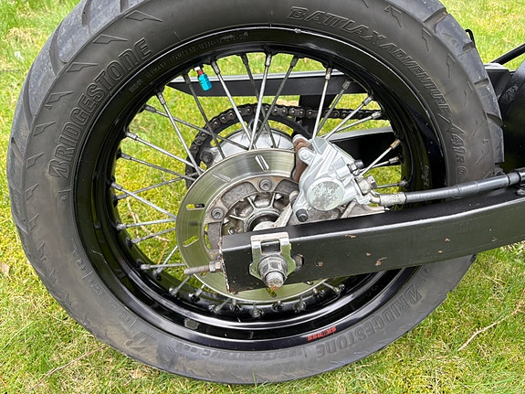 Yamaha WR 125 X 17 of 21