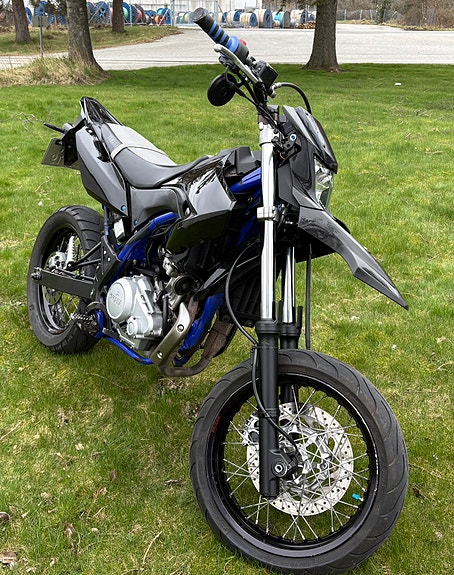 Yamaha WR 125 X 2 of 21