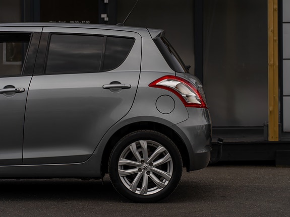 Suzuki Swift 12 of 30