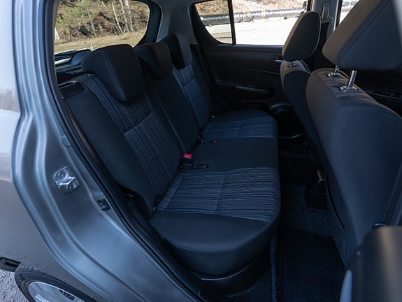 Suzuki Swift 23 of 30