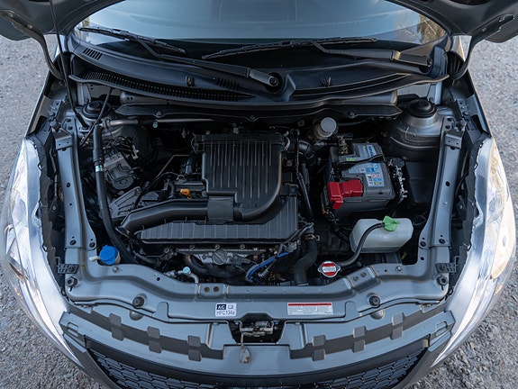 Suzuki Swift 14 of 30