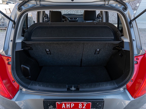 Suzuki Swift 16 of 30