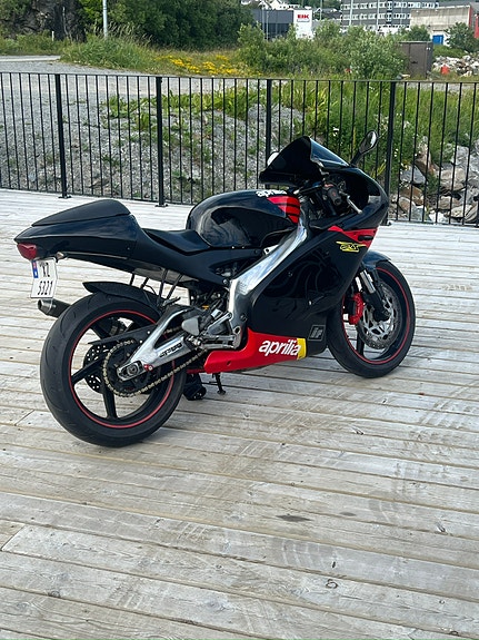 Aprilia RS 125 4 of 5