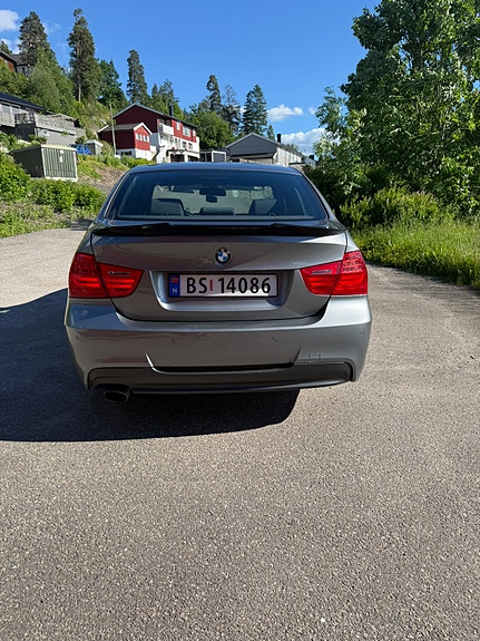 BMW 318d 5 of 14