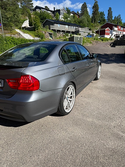 BMW 318d 7 of 14