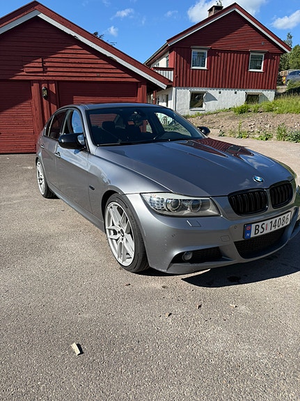 BMW 318d 8 of 14