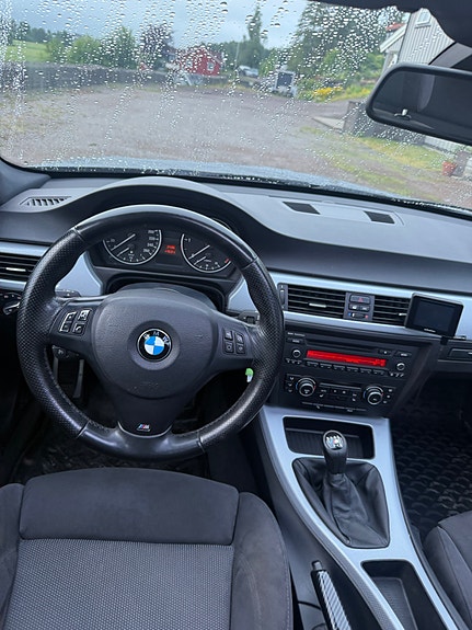BMW 318d 14 of 14