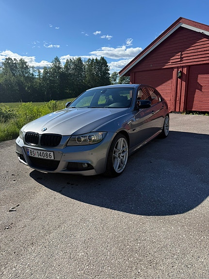BMW 318d 3 of 14