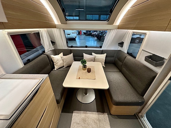 Bilde 11 av Adria Adora 522 UP 230Bredde - KLAR FOR SOMMER? Aircondition inkludert.