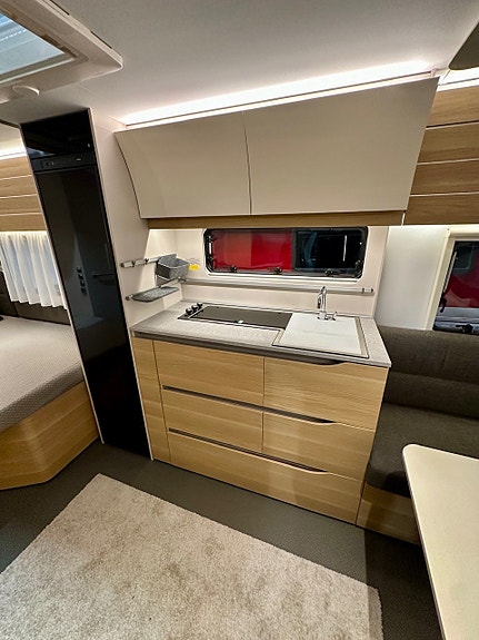 Bilde 12 av Adria Adora 522 UP 230Bredde - KLAR FOR SOMMER? Aircondition inkludert.