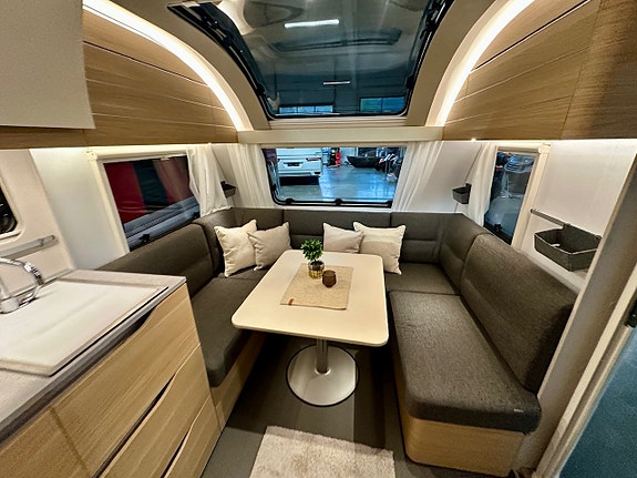 Bilde 21 av Adria Adora 522 UP 230Bredde - KLAR FOR SOMMER? Aircondition inkludert.