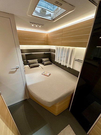 Bilde 14 av Adria Adora 522 UP 230Bredde - KLAR FOR SOMMER? Aircondition inkludert.
