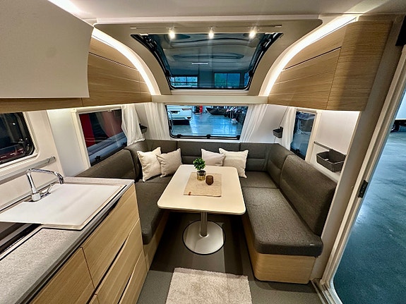 Bilde 10 av Adria Adora 522 UP 230Bredde - KLAR FOR SOMMER? Aircondition inkludert.