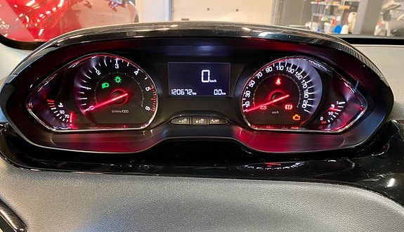 Peugeot 208 8 of 19