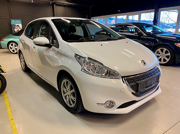 Peugeot 208 5 of 19