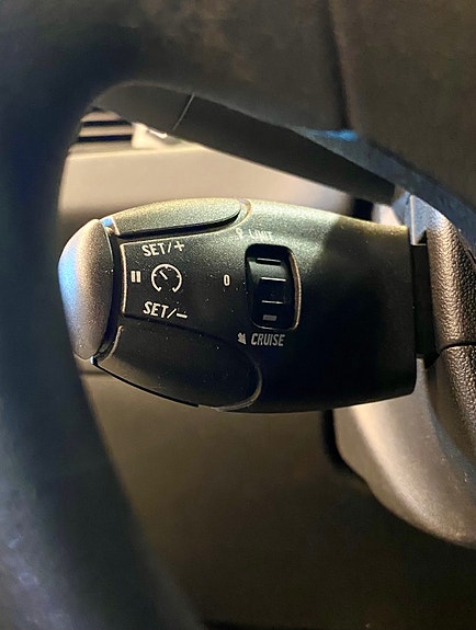 Peugeot 208 10 of 19