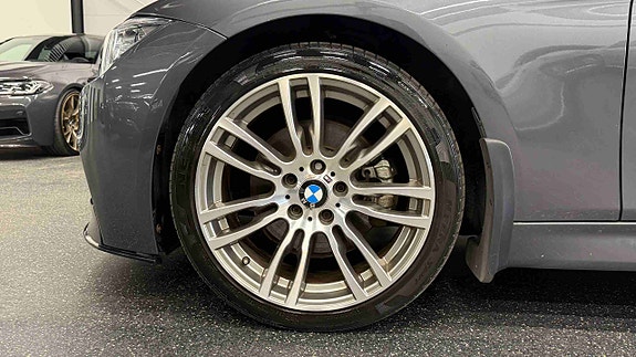 BMW 330d 14 of 30