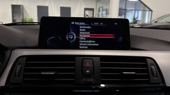 BMW 330d 28 of 30