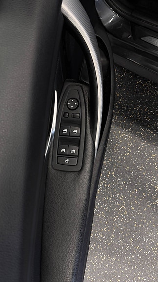 BMW 330d 17 of 30