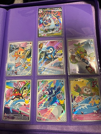 Pokémon first partner kort og charizard selges samlet