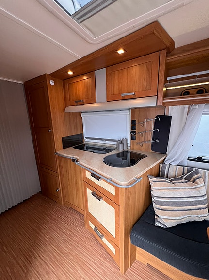 Knaus Knaus Royale 580 Ueg 12 of 30