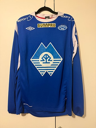 Molde FK fotballdrakt signert av Solskjær