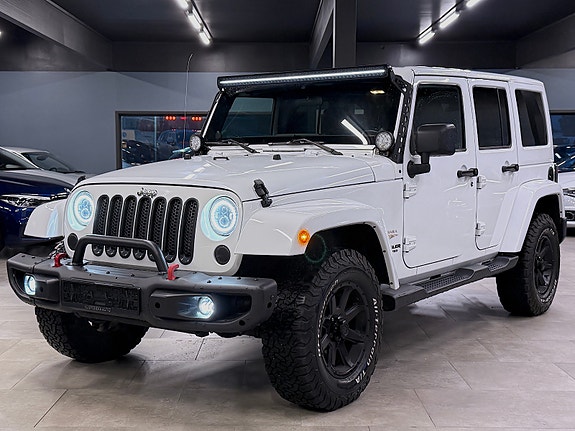 Jeep Wrangler 3 of 5