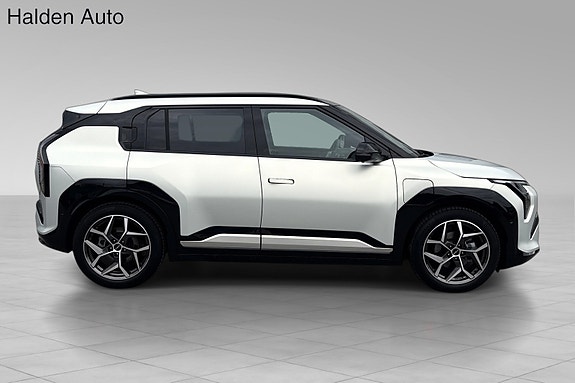 Kia EV3 4 of 5