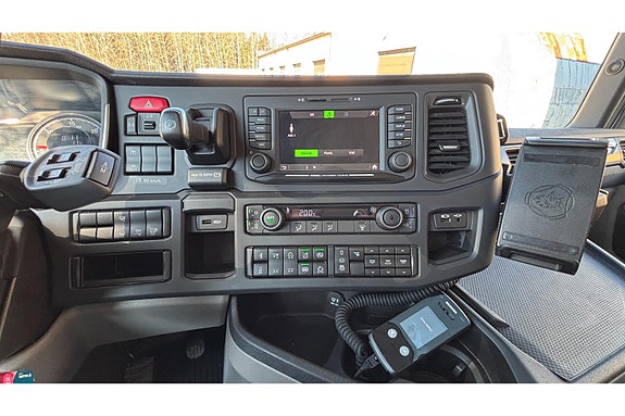 Scania R500 6x2 EURO6 + RETARDER + WB 3150 mm 19 of 30