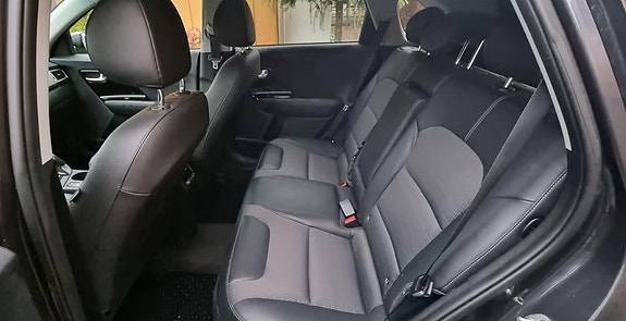 Kia Niro 11 of 15