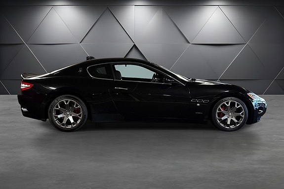 Maserati GranTurismo 4 of 21