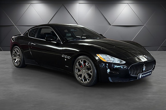 Maserati GranTurismo 3 of 21
