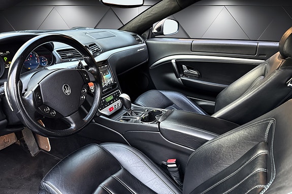 Maserati GranTurismo 10 of 21
