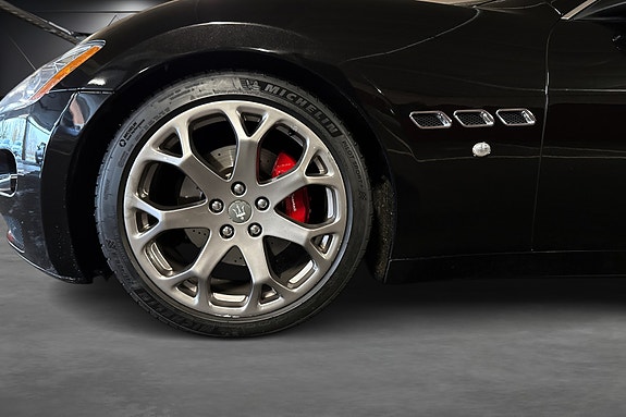 Maserati GranTurismo 9 of 21