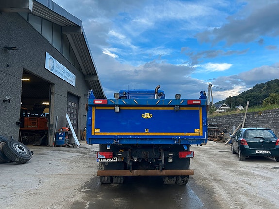 MAN TGS 18.480 4x4 brøytebil med midtmontert skjær 4 of 4