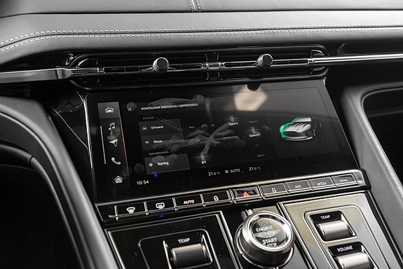 Aston Martin DB12 29 of 30