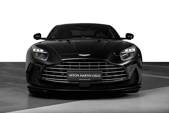 Aston Martin DB12 3 of 5