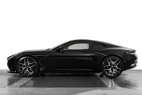 Aston Martin DB12 7 of 30