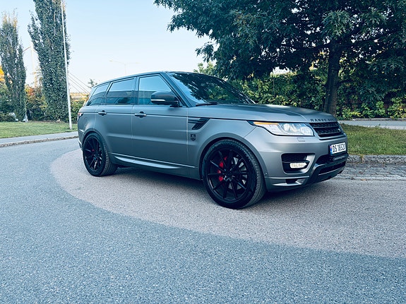 Land Rover Range Rover Sport 9 of 30