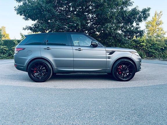 Land Rover Range Rover Sport 28 of 30