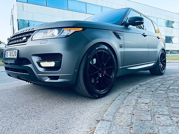 Land Rover Range Rover Sport 3 of 30